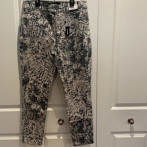 🎉 HOST PICK 🎉 Express NWT Skinny High Rise Print Denim Legging Size 12 - Picture 4 of 11